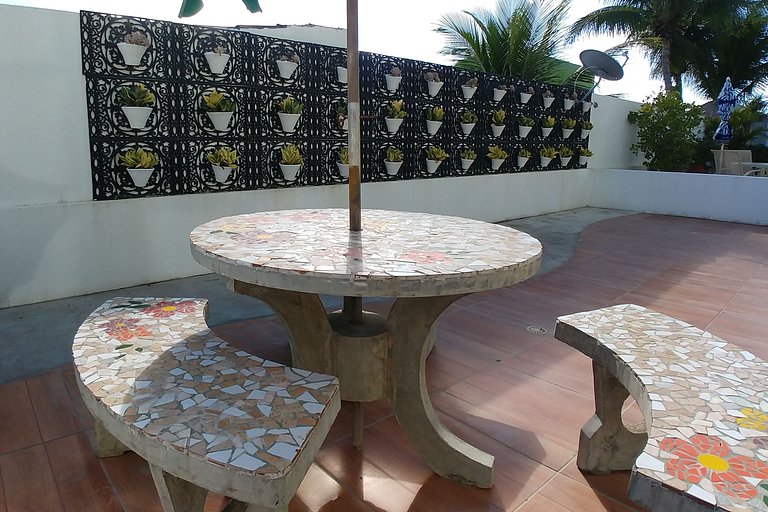 Conforto p/ 7 Hóspedes: Ar, Piscina e Praia
