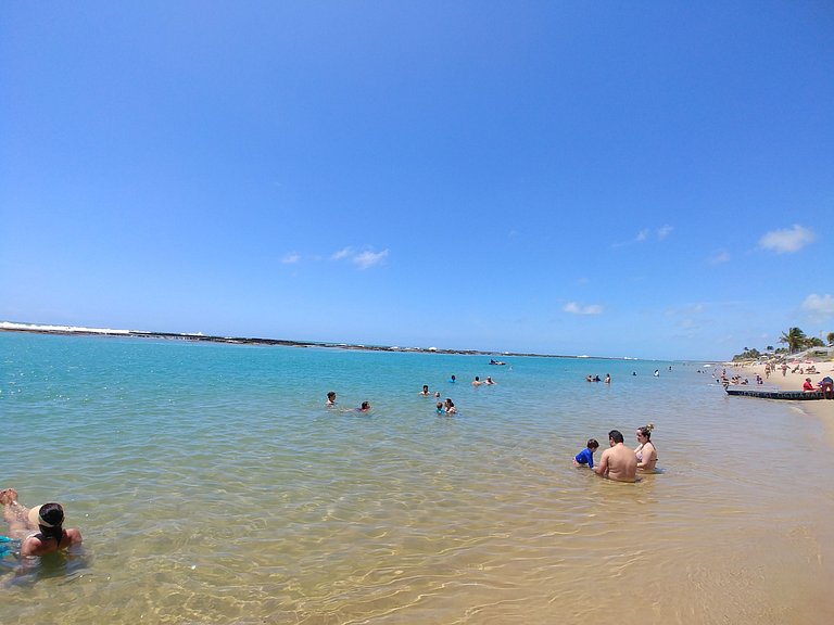 Conforto p/ 7 Hóspedes: Ar, Piscina e Praia