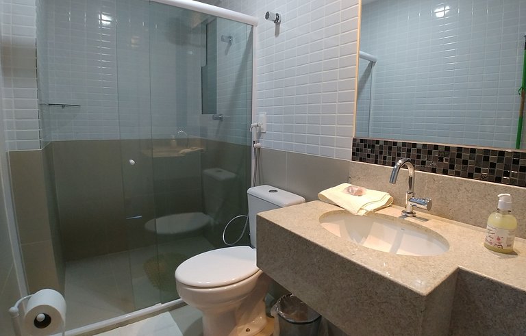 Conforto Beira-Mar: Lazer, Piscina e 2 Banheiros