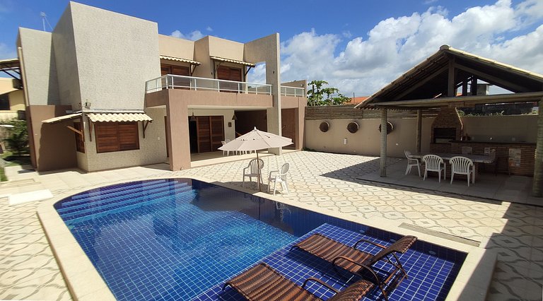 Casa Ampla com Piscina e Churrasqueira para 16p