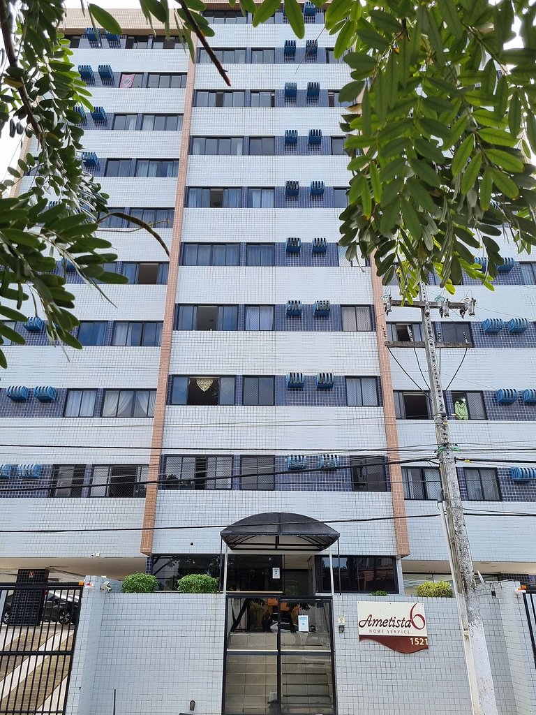 Vista Mar na Pajuçara: Amplo 2Q com Piscina