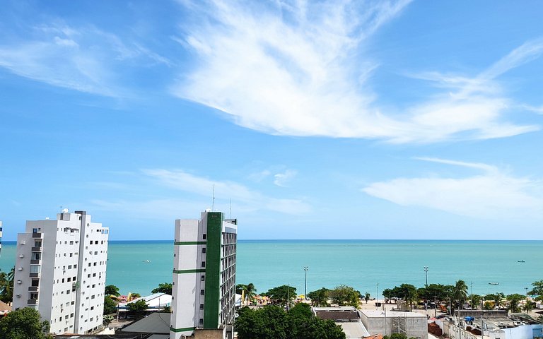Vista Mar na Pajuçara: Amplo 2Q com Piscina