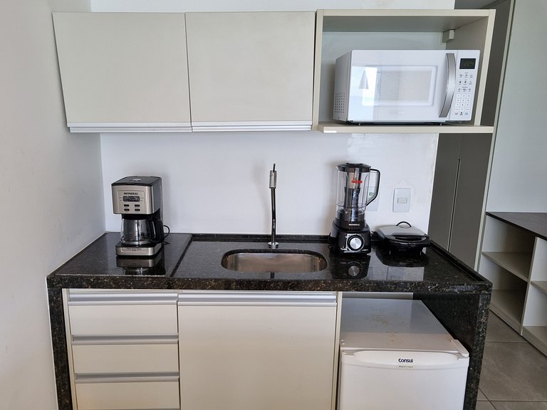 Flat Frente Mar c Limpeza Diária | R601