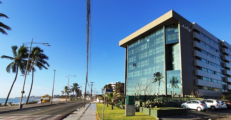 Flat Frente Mar c Limpeza Diária | R608