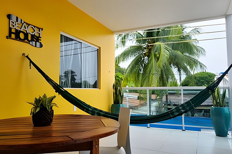 Casa com Piscina, Churrasqueira e Ótima localização