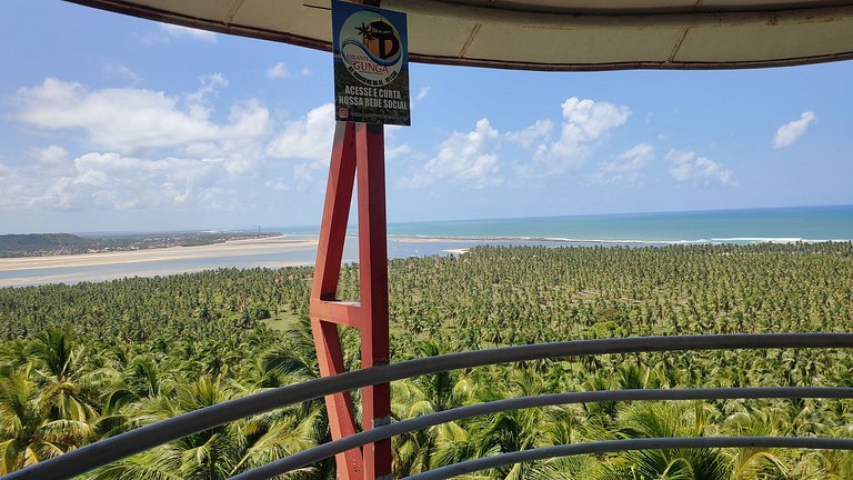 Casa Ampla com Lazer Privativo e Praia