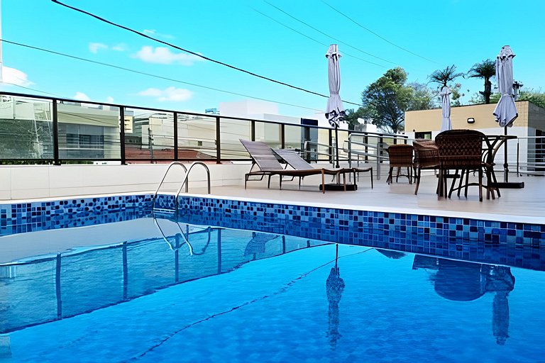 Perto da Praia: Wi-Fi, Piscina e Garagem
