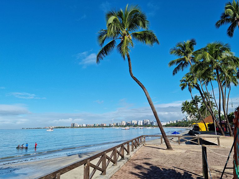 Apartamento Pajuçara c Piscina, Coworking, Fitness