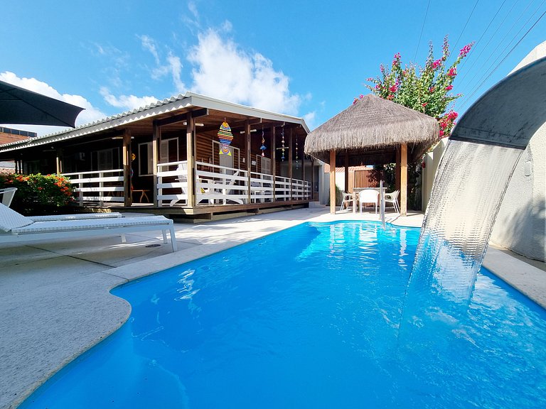 Casa Charmosa a 2min da Praia Bonita
