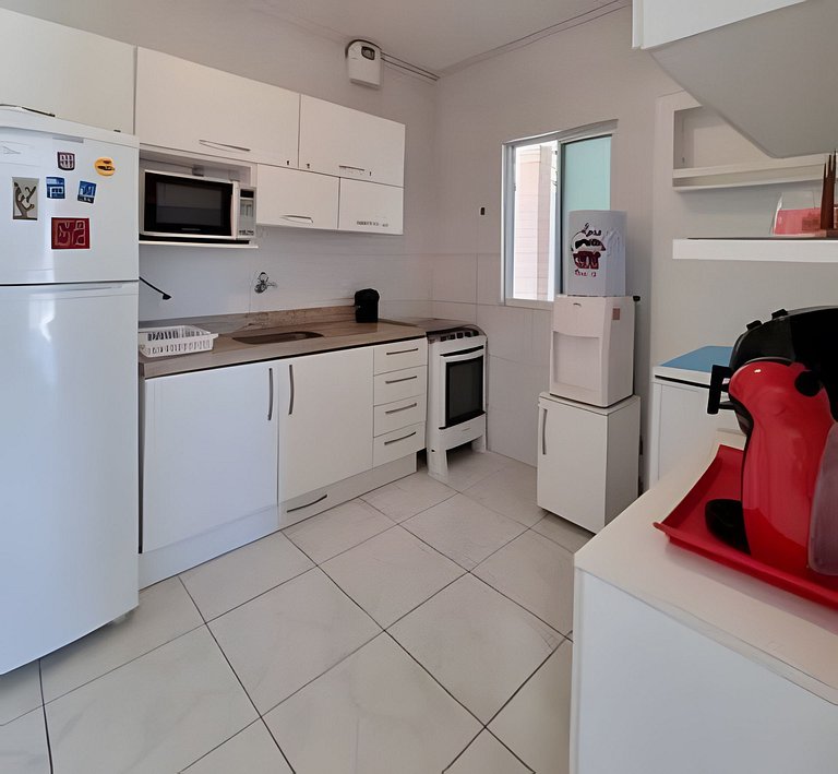 Casa 3 quartos, ambiente tranquilo, 5 min da praia