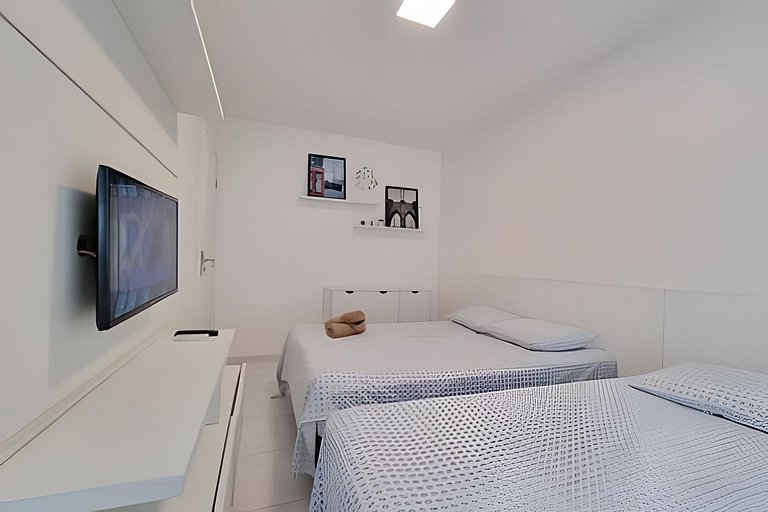 Casa 3 quartos, ambiente tranquilo, 5 min da praia