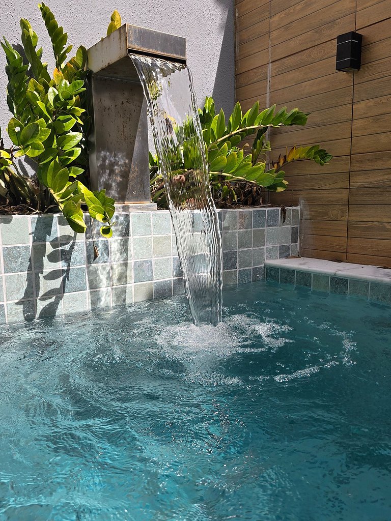 Casa 3 quartos, ambiente tranquilo, 5 min da praia