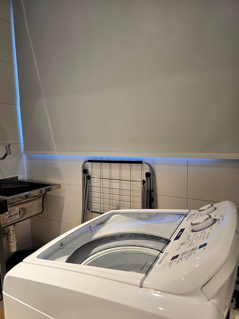 Estúdio Moderno Completo com Piscina e Lazer
