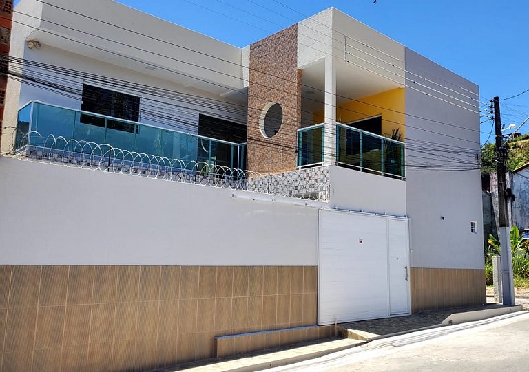 Casa Ampla com Lazer Privativo e Praia