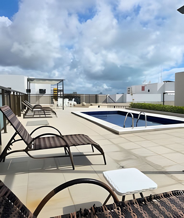 Apto Completo na Jatiuca c/ Piscina na Cobertura