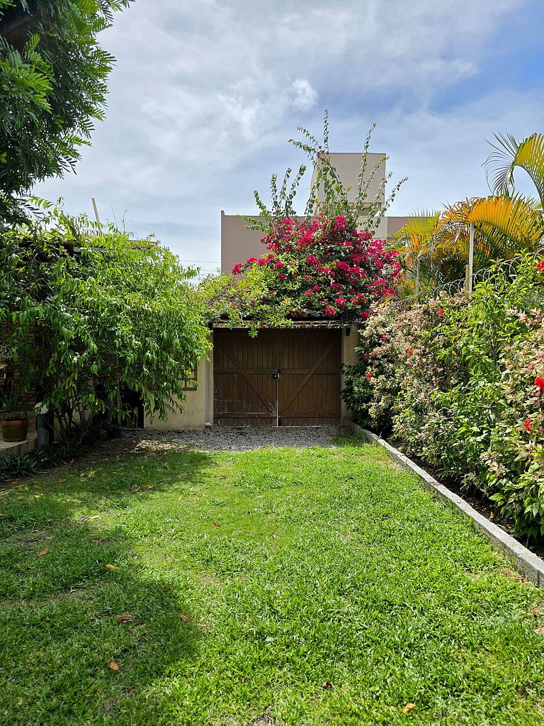Casa com Piscina, Lazer Gourmet e Beach Tênis