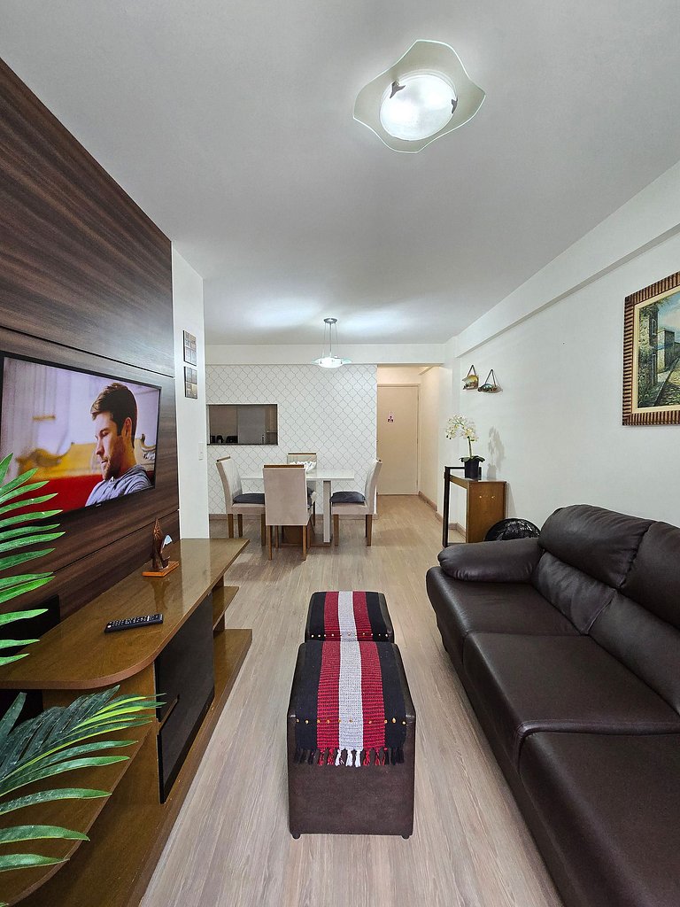 Pajuçara Vista Mar: Amplo 2Q com Garagem